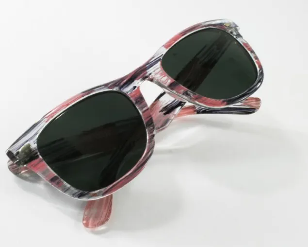 Bild: Key Piece 2009 - Vintage Sonnenbrille