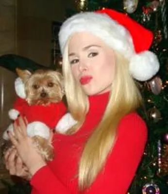 Bild: Ariane Sommer und PETA klären auf: Tiere sind keine Weihnachtsgeschenke