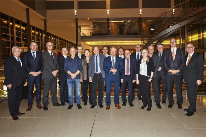 Neue Mitglieder im DIVI-Vorstand – Kongresspräsident 2019 gewählt Bild: Neue Mitglieder im DIVI-Vorstand – Kongresspräsident 2019 gewählt