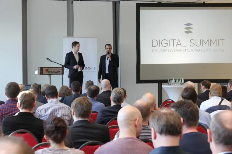 Bild: Fokus auf Digitalisierung & Ehrenamt: Der Digital Summit 2020 in Papenburg