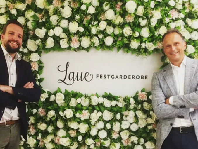 ERSTER DEUTSCHER PRONOVIAS GROUP SHOP-IN-SHOP BEI PARTNER LAUE FESTGARDEROBE IN TELLINGSTEDT Bild: ERSTER DEUTSCHER PRONOVIAS GROUP SHOP-IN-SHOP BEI PARTNER LAUE FESTGARDEROBE IN TELLINGSTEDT
