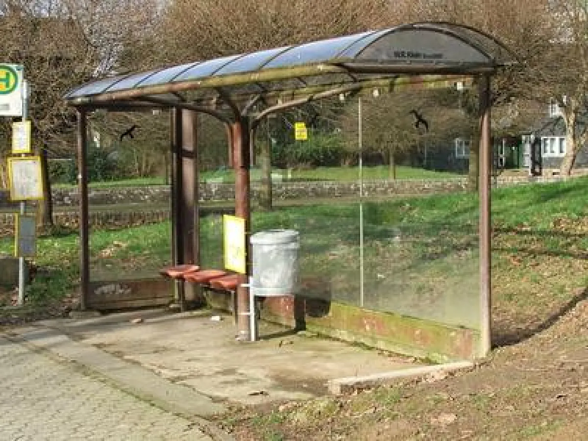 Trostlos sind viele Ansichten auf der Wahlscheider Straße, die einst als eine der schönsten des ganzen Ortes galt.