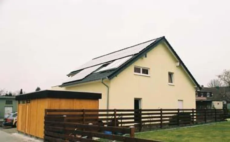 Das Nullenergiehaus der FIBAV-Unternehmensgruppe – privates Öko-Kraftwerk Bild: Das Nullenergiehaus der FIBAV-Unternehmensgruppe – privates Öko-Kraftwerk