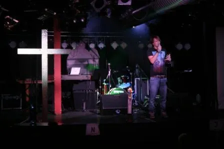 Premiere: Marburger Jugendnetzwerk feiert Fame, dein Jugendgottesdienst Bild: Premiere: Marburger Jugendnetzwerk feiert Fame, dein Jugendgottesdienst