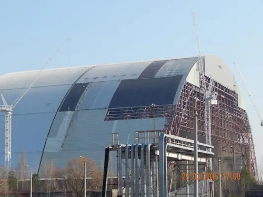 Bild: Deutsches Unternehmen liefert Edelstahl-Schutzhülle für Tschernobyl