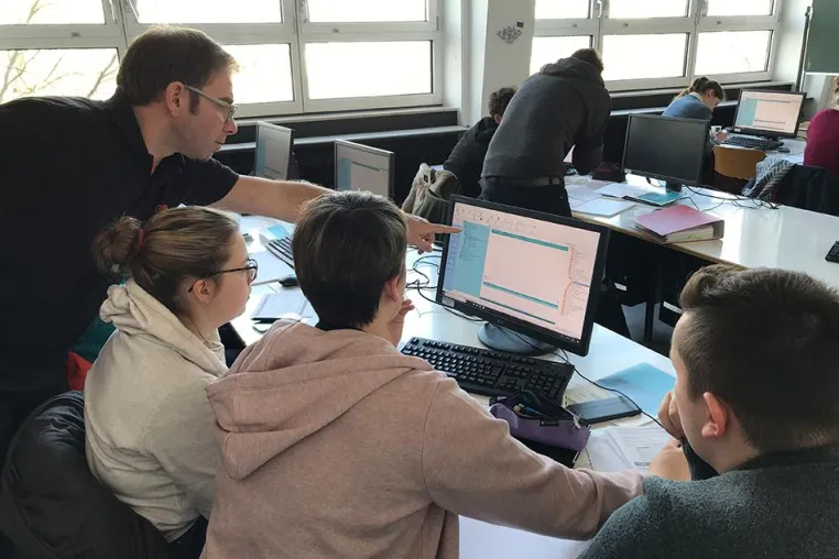 SOFTTECH weitet Engagement an Universitäten und Hochschulen aus Bild: SOFTTECH weitet Engagement an Universitäten und Hochschulen aus