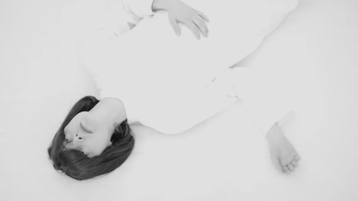 Rachel Monosov, Freedom in the clouds (video still), 2015