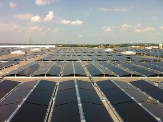 Bild: Solarkraftwerk Frankfurt a. Main liefert pünktlich Strom