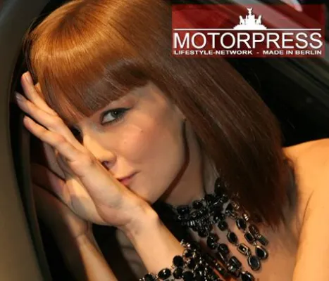 Bild: Auto Models machen Motorshows feminin