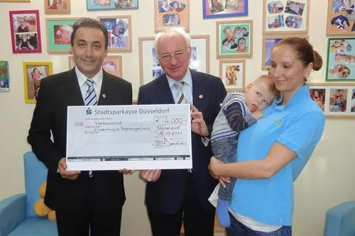 BaKiTa spendet 4.000 Euro an das Regenbogenland Bild: BaKiTa spendet 4.000 Euro an das Regenbogenland
