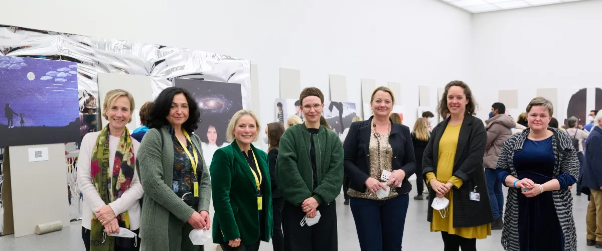 Amelie Fried, Eva Rapaport, Sharon Bruck, Judith Csiki, Christine Heger, Pia Brüner, Susanne Kurz (© Eveliene Klink / YouthNet)