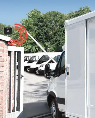 "Hands-free"-Zugang zu Gebäuden - RFID-Lösungen für Zutritt und Zufahrt Bild: "Hands-free"-Zugang zu Gebäuden - RFID-Lösungen für Zutritt und Zufahrt