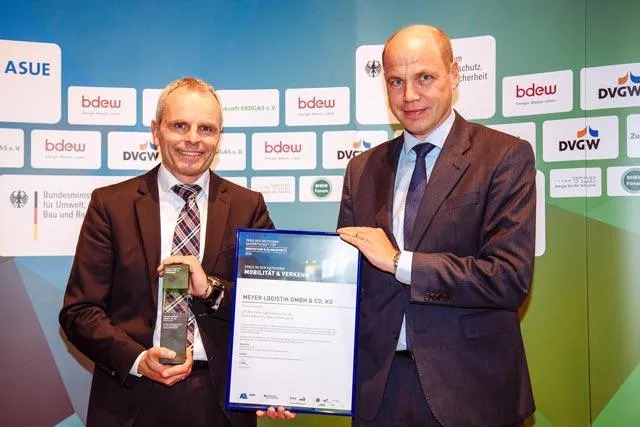 Preis Innovation und Klimaschutz 2016: Meyer Logistik für Einsatz alternativer Antriebe prämiert Bild: Preis Innovation und Klimaschutz 2016: Meyer Logistik für Einsatz alternativer Antriebe prämiert