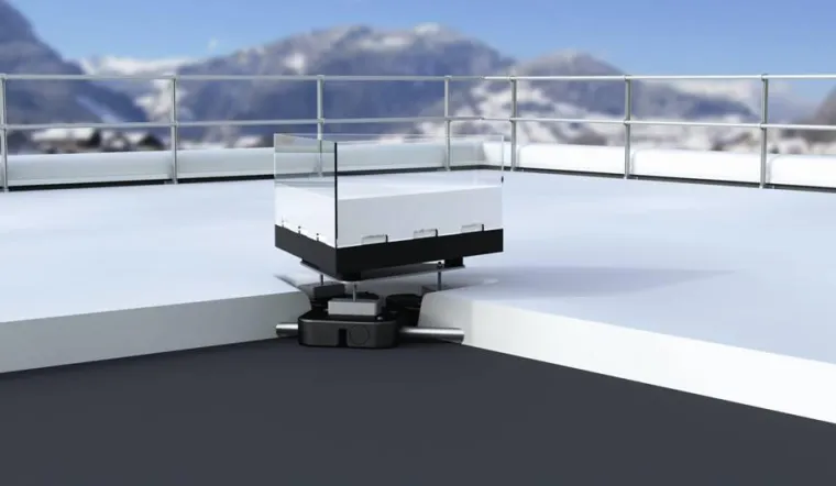 Bild: roofguards Schneewaage jetzt auch mit Sherpal® Trägerstruktur erhältlich