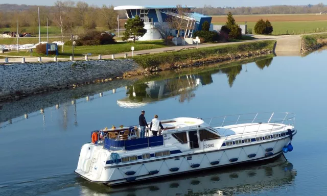 Ahoi und Bonjour! – Ein Hausboot mieten für den Urlaub in Frankreich Bild: Ahoi und Bonjour! – Ein Hausboot mieten für den Urlaub in Frankreich