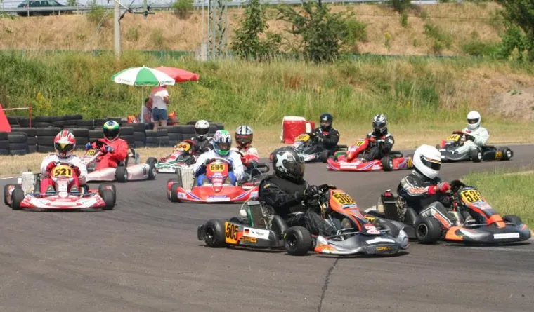 Angenehme 40° beim Kartrennen in Rathenow Bild: Angenehme 40° beim Kartrennen in Rathenow