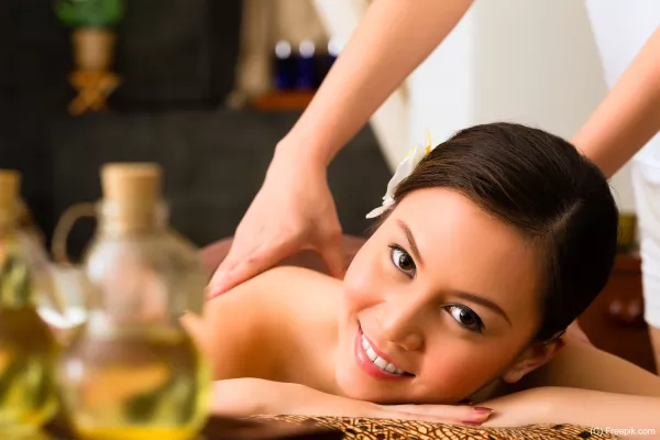 Bild: Wohlbefinden verschenken mit den Geschenk-Gutscheinen vom Wellness-Gutscheine.Shop