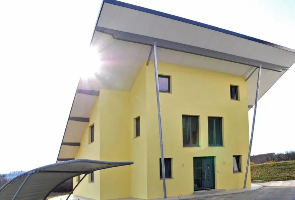 Bild: Wohnkonzept der Zukunft - Geld verdienen mit Sonnenenergie