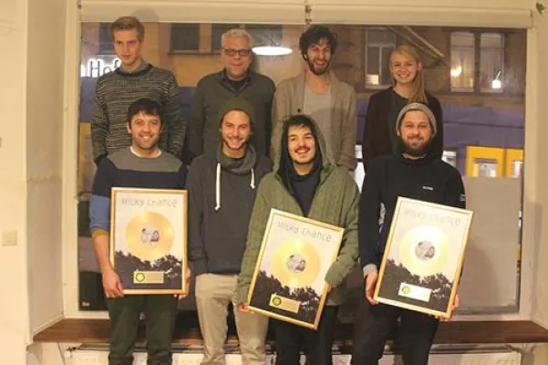 Bild: recordJet Passagiere Milky Chance holen Gold mit „Stolen Dance“