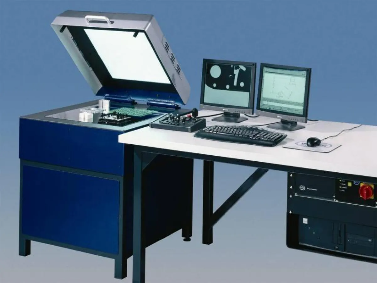 Messmaschine der Skytech Europe Typ FlatScope CNC 400