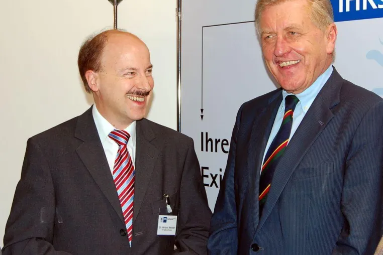 Großer Andrang am IHK-Stand auf der NewCome - Alle unter einem Dach Bild: Großer Andrang am IHK-Stand auf der NewCome - Alle unter einem Dach
