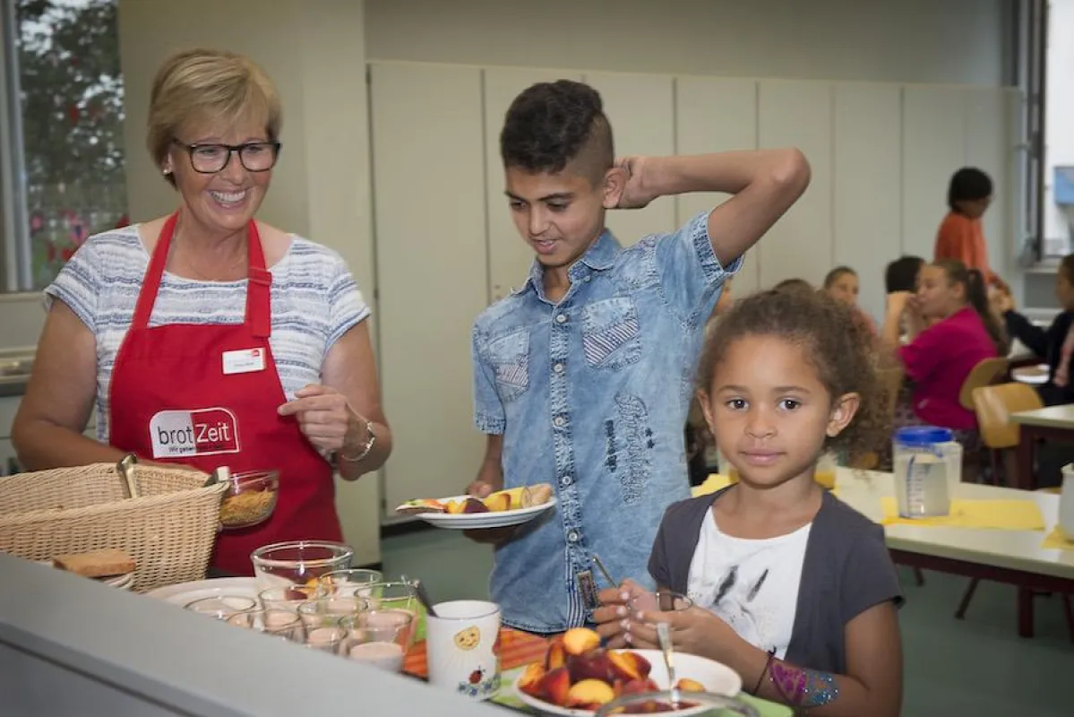 Rund 1,6 Millionen kostenlose Schulfrühstücke jährlich von brotZeit e.V.