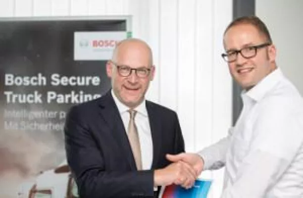 Bild: ADAC TruckService und Bosch Secure Truck Parking wollen Lkw-Parkplatznot beenden