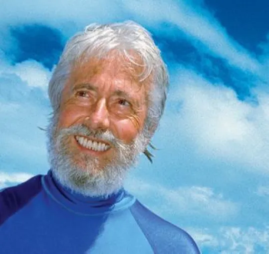 Eine Reise, die den Horizont erweitert – Jean-Michel Cousteau als 'Special Guest' an Bord der Paul Gauguin Bild: Eine Reise, die den Horizont erweitert – Jean-Michel Cousteau als 'Special Guest' an Bord der Paul Gauguin
