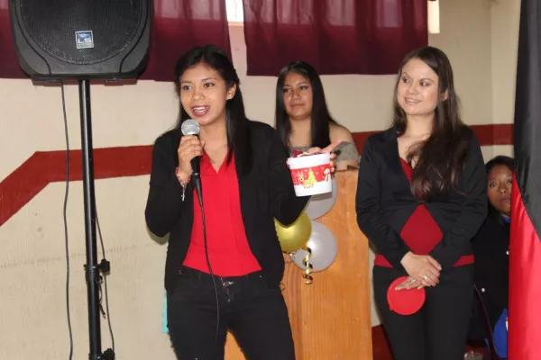 Bild: Mit der Stiftung Kinderzukunft konnte Samantha Inés sich ihren Traum erfüllen Journalistin zu sein