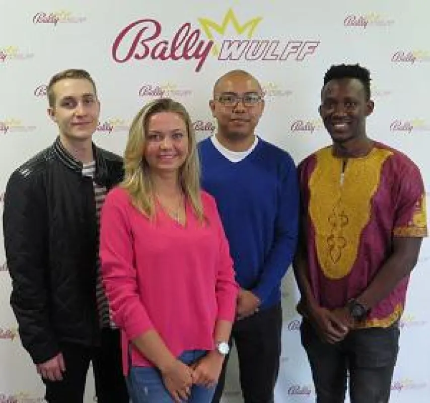 Neue Azubis bei BALLY WULFF (v.l.n.r.): Tim Lange, Monika Pavic, Panupon Nawanthu, Mohamed Konneh.