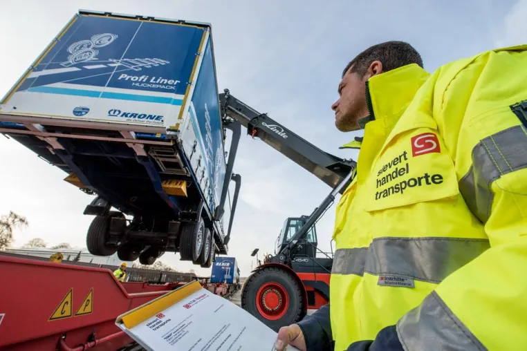 Sievert Handel Transporte GmbH startet intermodales Pilotprojekt für DS Smith Bild: Sievert Handel Transporte GmbH startet intermodales Pilotprojekt für DS Smith