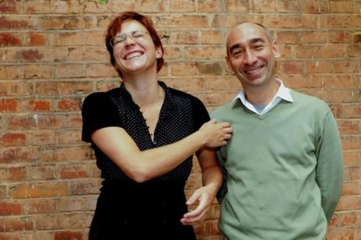 Karolin Leipold und Lucio Nardi von schwarzwurzel freuen sich KulturRiesig