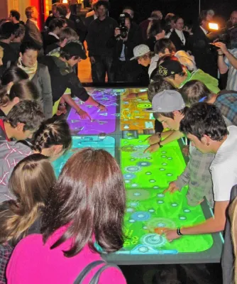 Bild: Firma aus Wedel begeistert Schweizer Schüler für technische Berufe