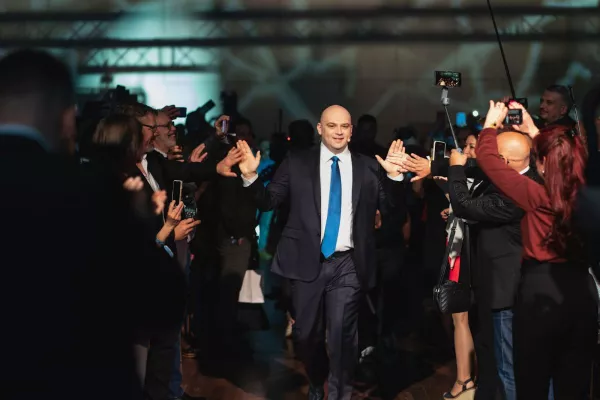 Bild: PLC Ultima ist eine geniale Einkommensquelle