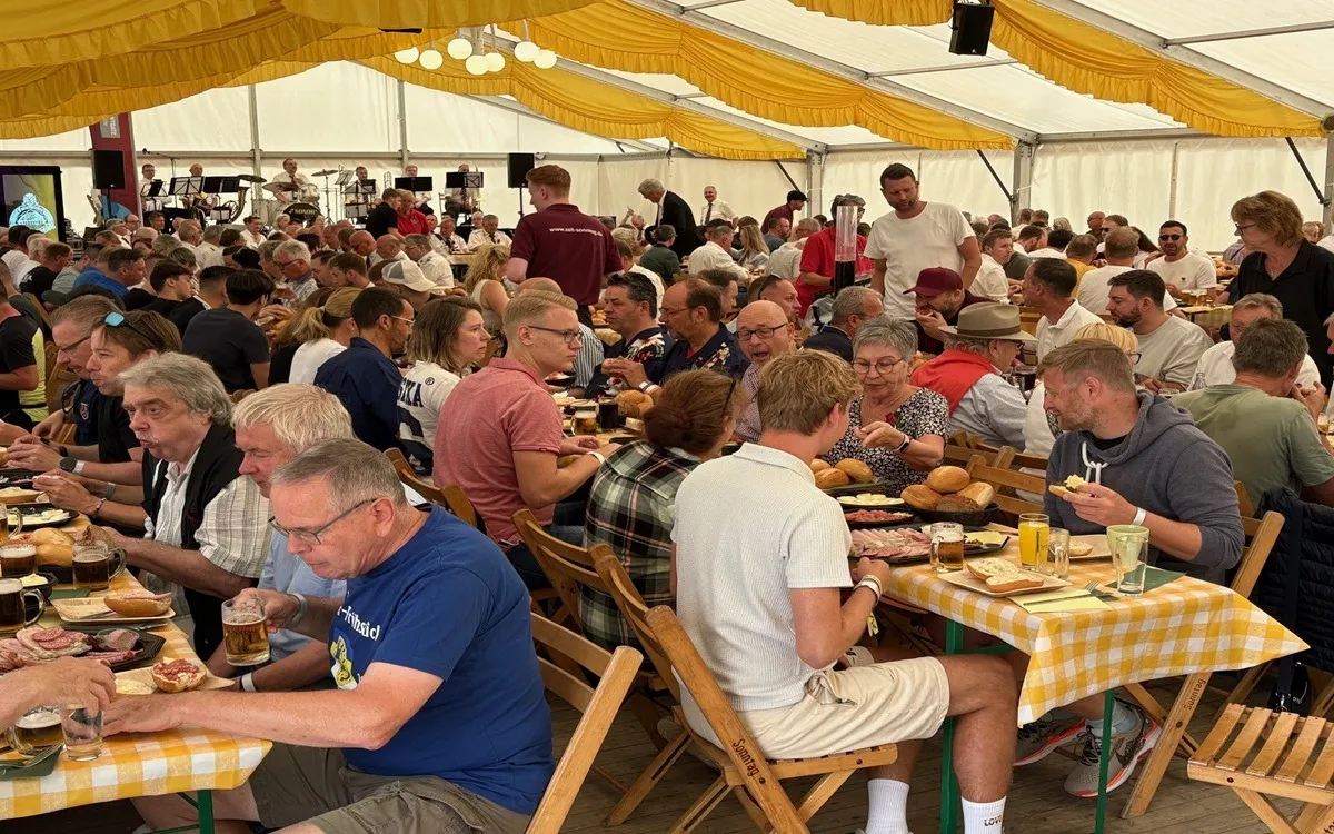 Schützenfest Fallersleben 2025 (© WMG Wolfsburg)