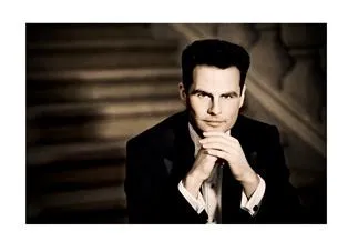 Bild: Constantin Trinks dirigiert in Bayreuth Wagners „Das Liebesverbot“, Premiere: 8. Juli 2013