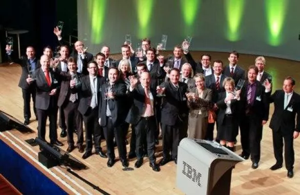 Bild: DATAGROUP erhält IBM BestSeller Award