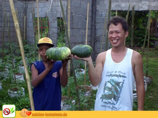 Bild: Einkaufen, sparen und helfen mit auktion-lastminute.de - den Krisen zum Trotze