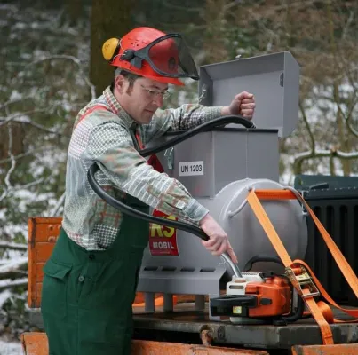 Mobile Tankanlagen für Mengen von 90 bis 1.000 Liter Bild: Mobile Tankanlagen für Mengen von 90 bis 1.000 Liter
