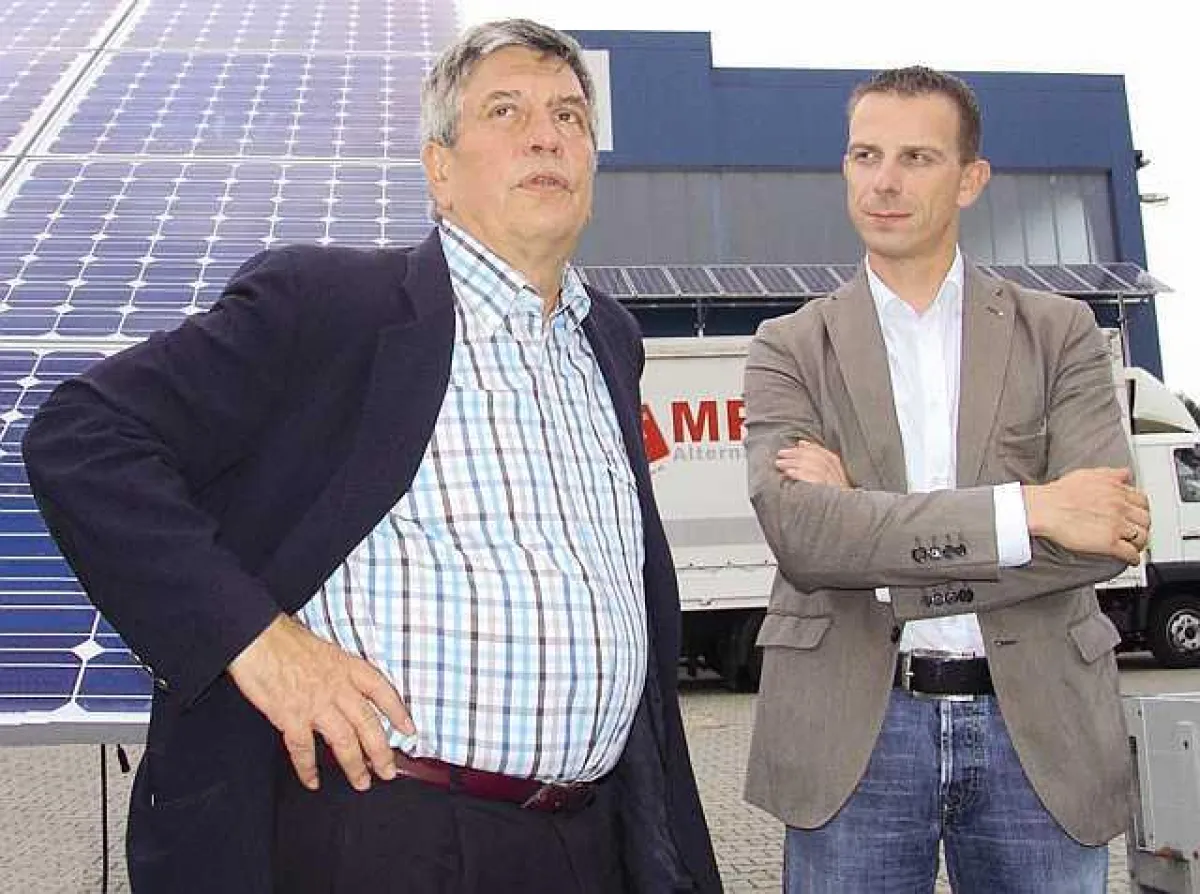 Bundestagsabgeordneter Dr. Hermann Scheer (links) mit Mp-tec Geschäftsführer Michael Preißel