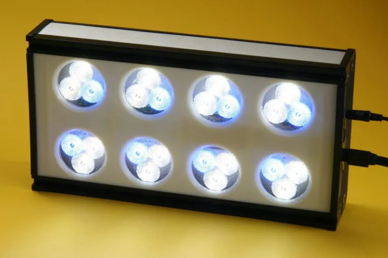 Bild: GHL importiert AquaIllumination LED-Leuchte