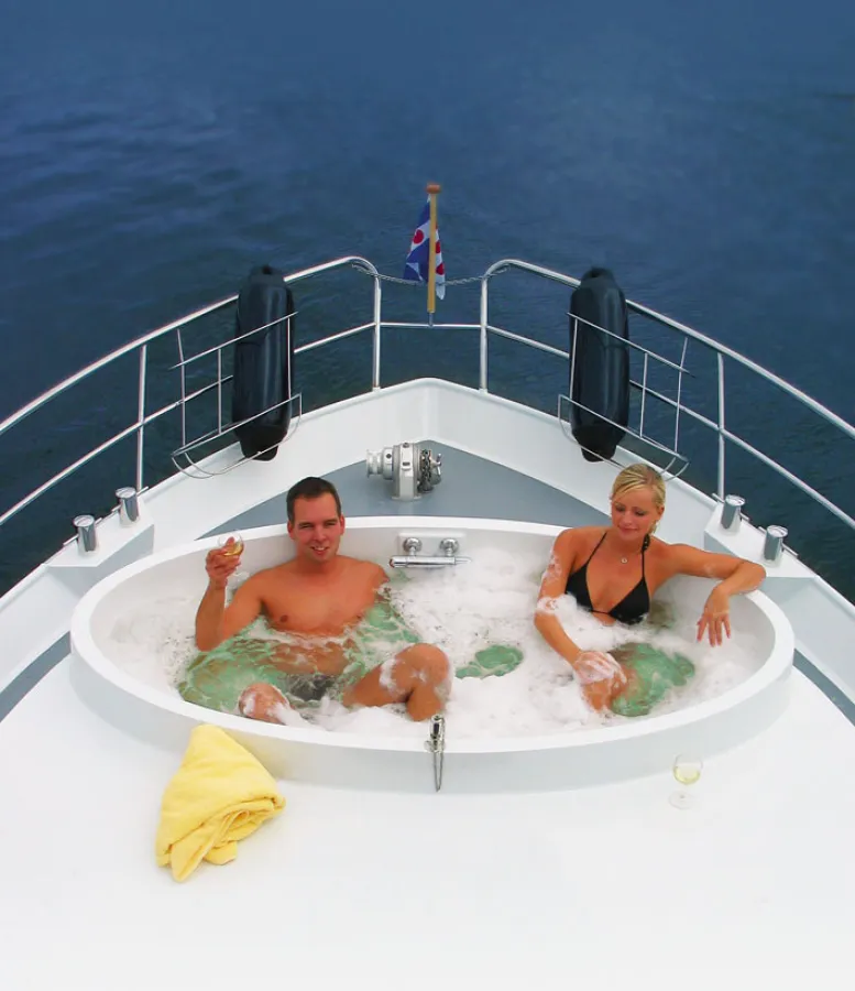 Whirlpool auf dem Hausboot