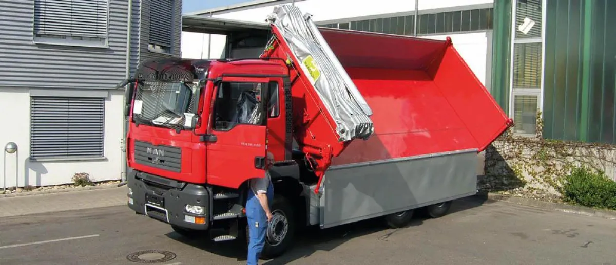 Kipperabdeckung für 3-Seitenkipper. (Foto: IAS / Marcolin)