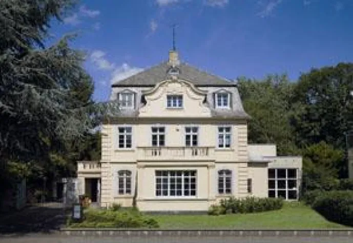 Bild: EUFH öffnet Interessenten Tor und Tür