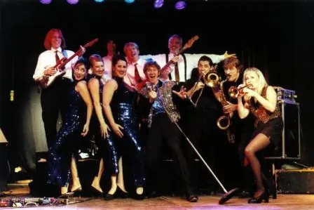 Bild: Ecco DiLorenzo & his Innersoul am 29. Juli 2011 um 20.00 Uhr im Theaterzelt „Das Schloss“