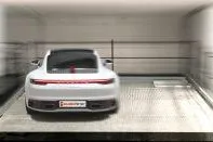 Bild: München, Frankfurt, Düsseldorf, Hamburg: Besitzer eines alten Doppelparkers können einem manchmal leid tun.
