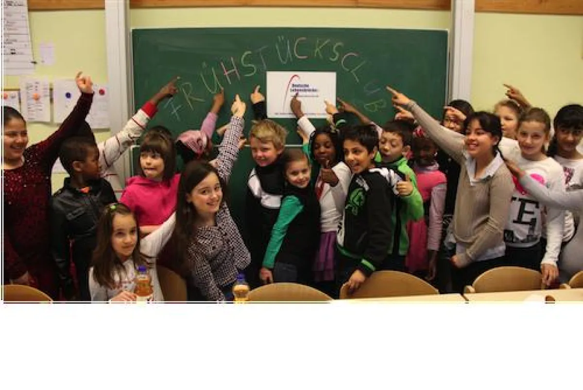 Frühstücksklub-Kinder mit Petra Windisch de Lates