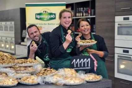 München: Neuer Weltrekord im Cookie-Backen Bild: München: Neuer Weltrekord im Cookie-Backen
