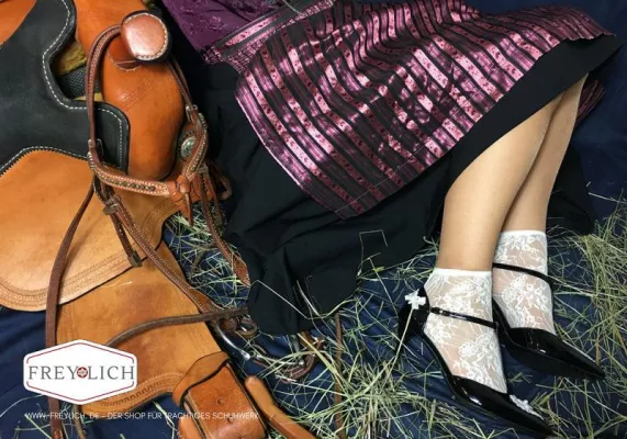 Bild: www.freylich.de - Der einzige Online PopUp Store für trachtige Schuhe