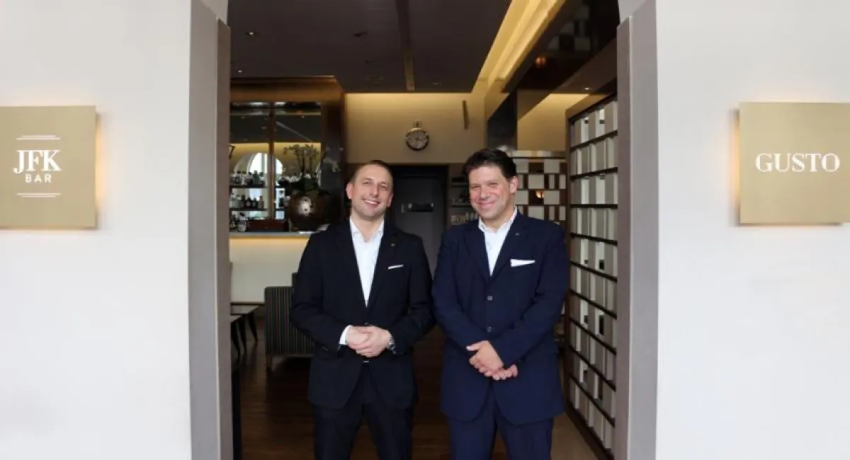 Bar Manager Denis Kroll (l.) und Restaurant Manager Norman Wente-Müller (r.)